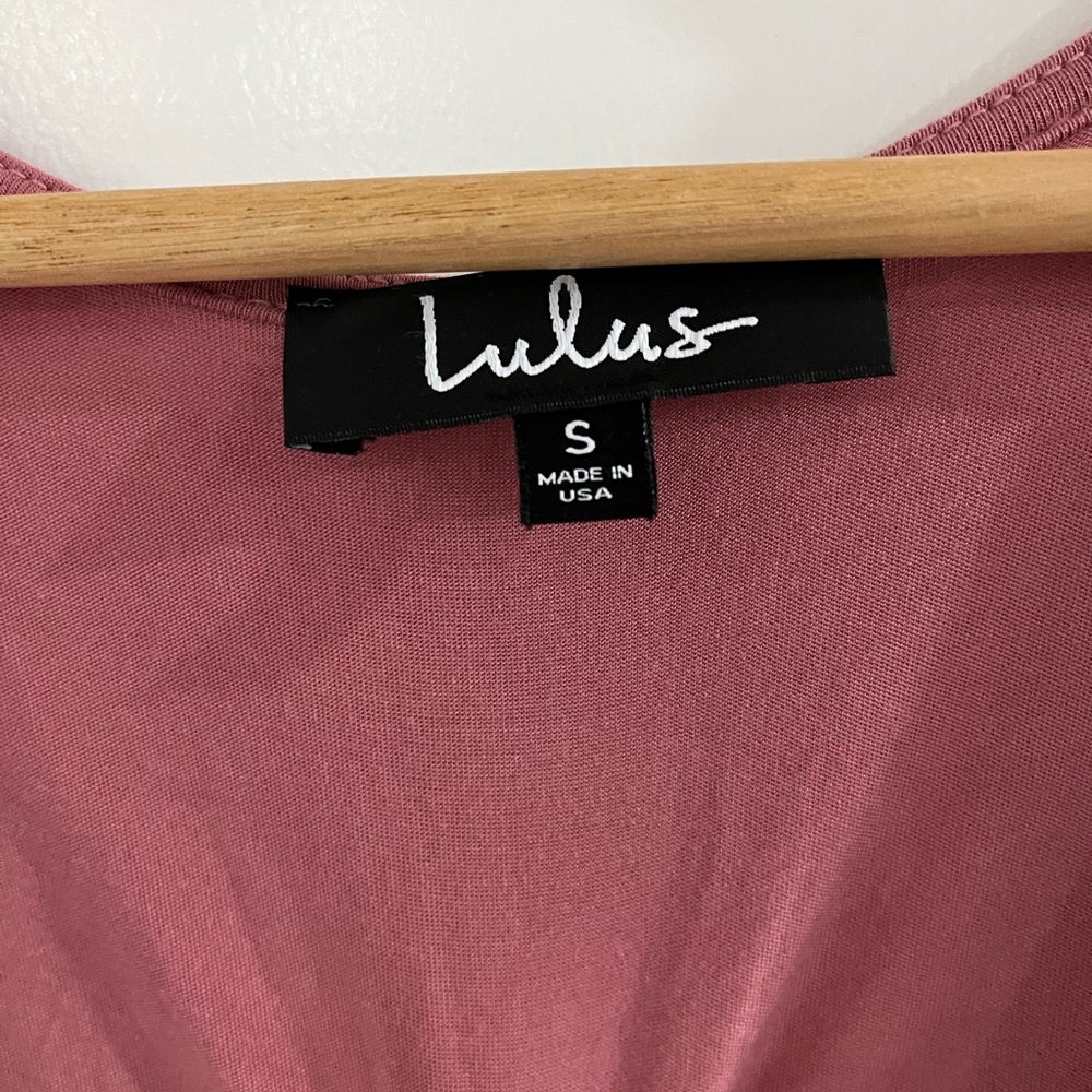Lulu's Dusty Rose Long Sleeve Short Romper with Arm Slits and Pockets Size S - Picture 3 of 7
